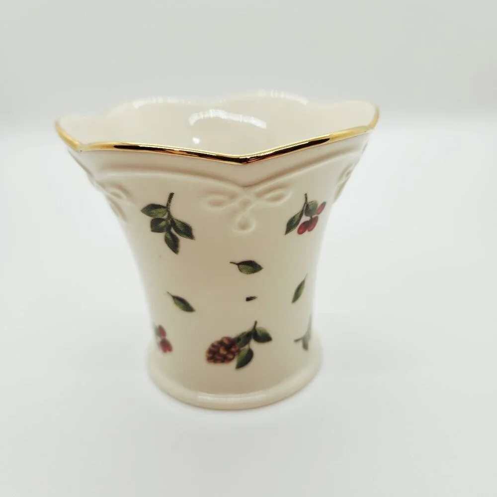 Lenox Williamsburg Boxwood & Pine Votive Candleholder 3 1/4 in Gold Trim
